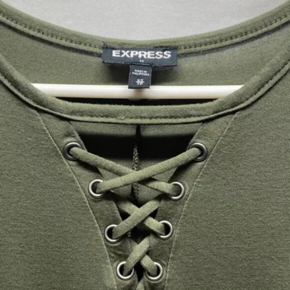 Express Dress Ladies XS Olive Green Lace Front Short Sleeve Knit Pullover EUC - Picture 5 of 12